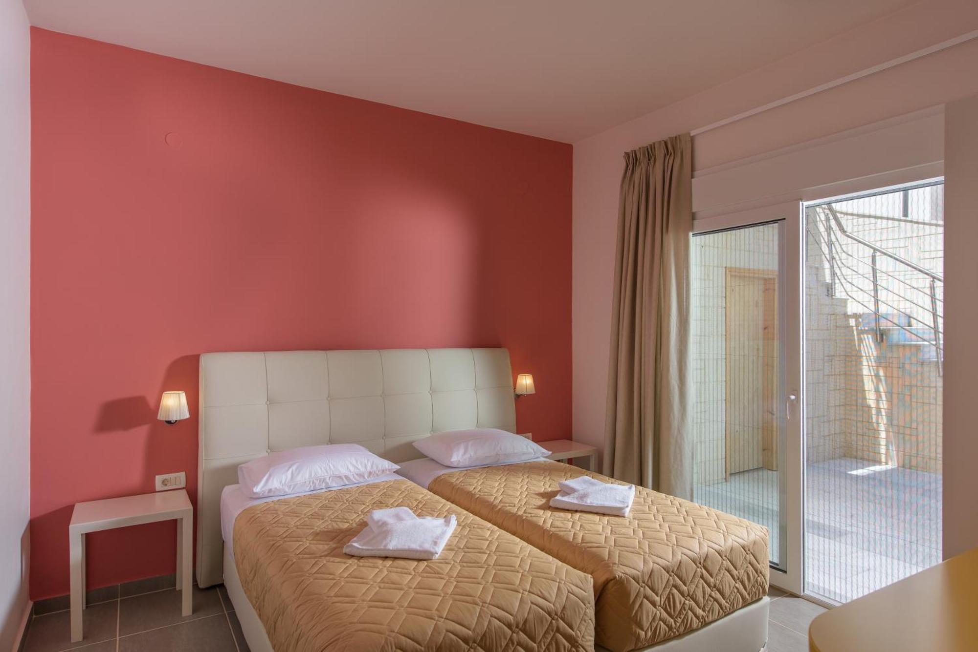 Koukos Villas Stalós Pokoj fotografie